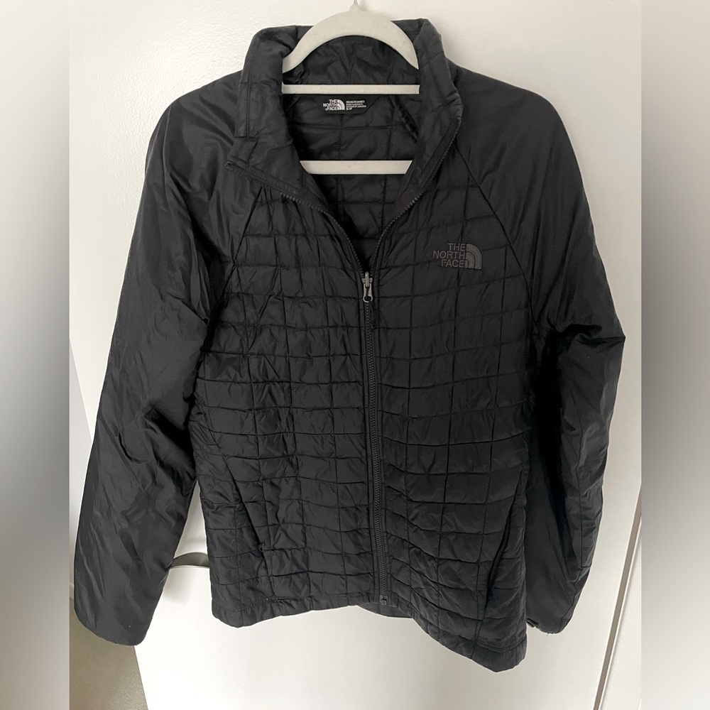 The North Face Men’s Lightweight Black Puffer Jacket
